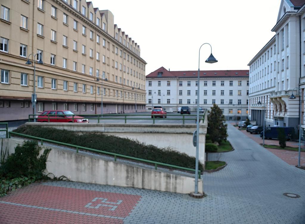 Masarykova Kolej Hotel Прага Екстериор снимка